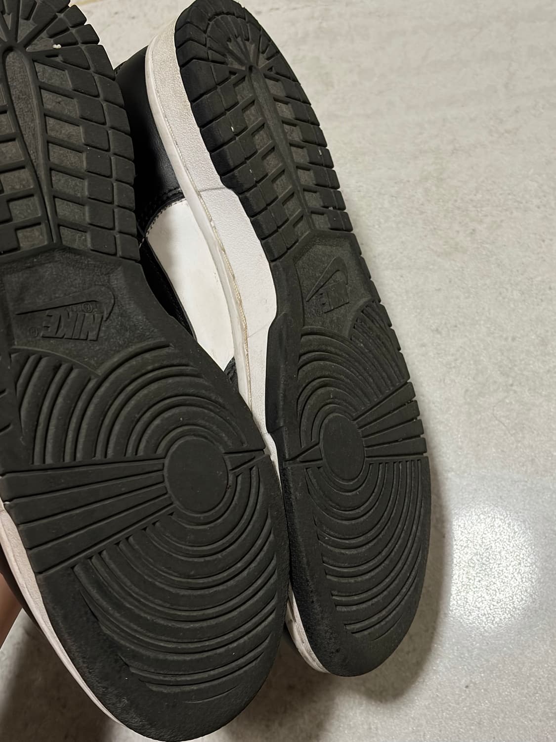 나이키 덩크 로우 레트로 블랙 255 범고래 상품이미지4