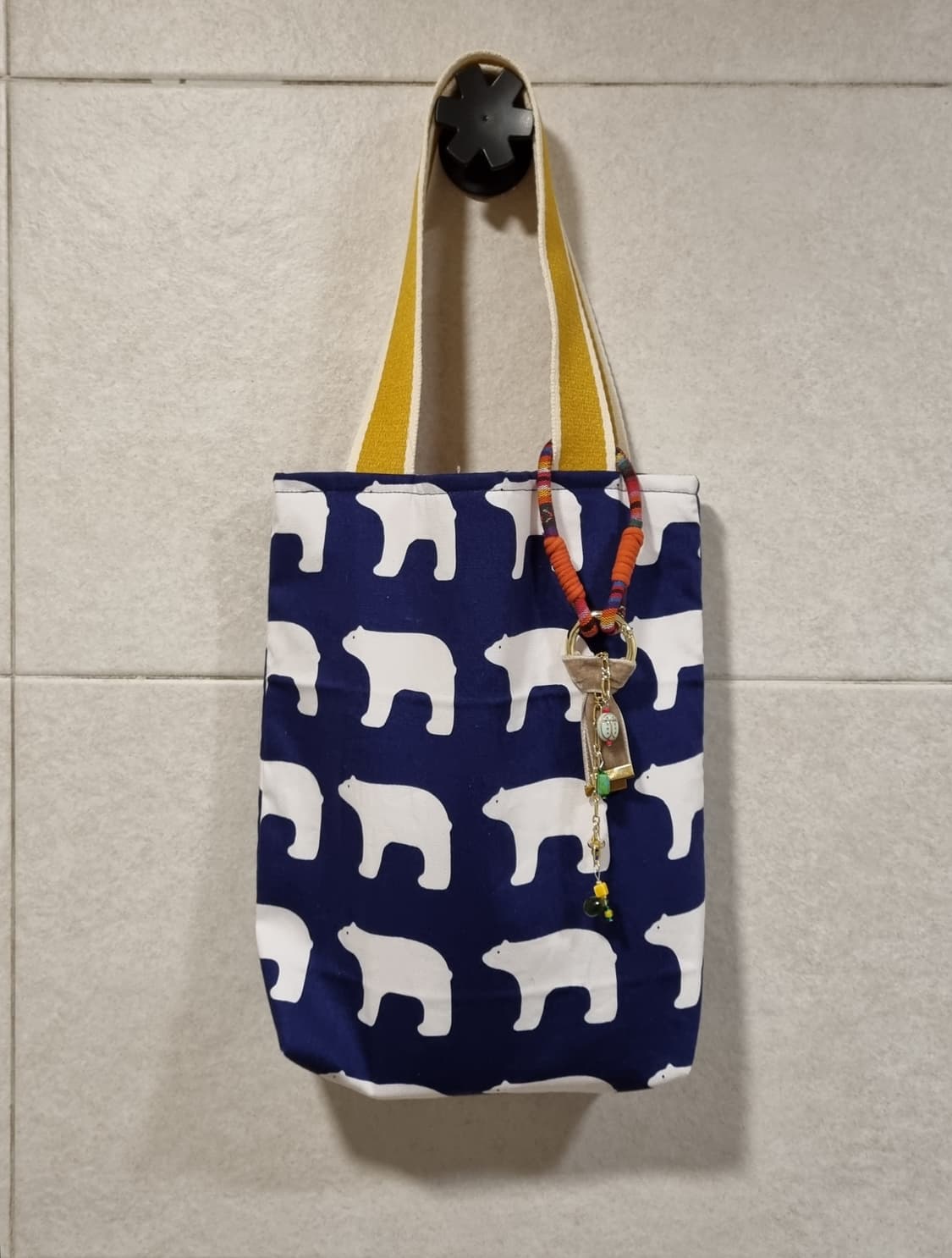 북극곰의 대이동_토트백 (네이비) 상품이미지1