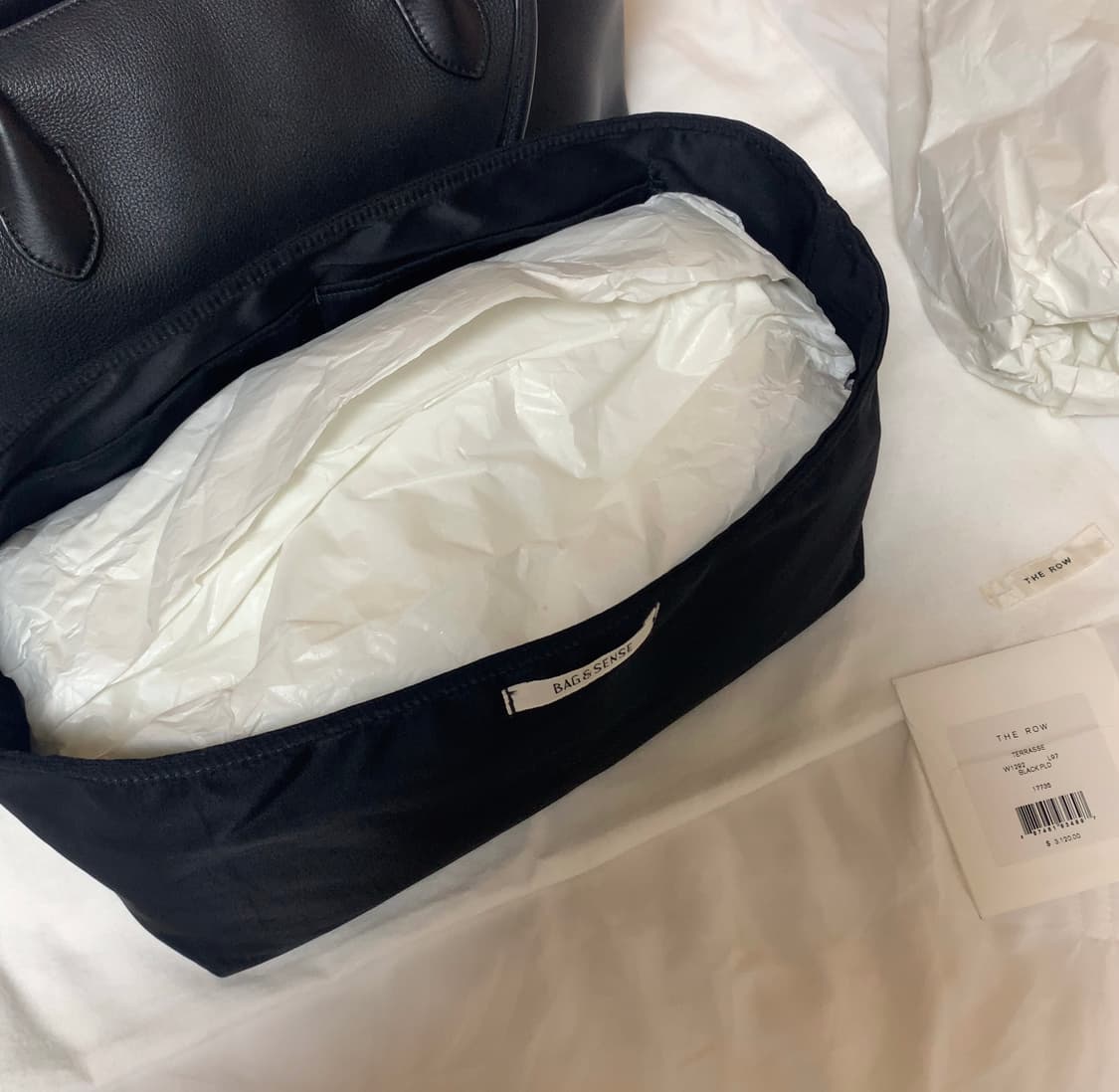 더로우 테라스백 블랙 상품이미지4