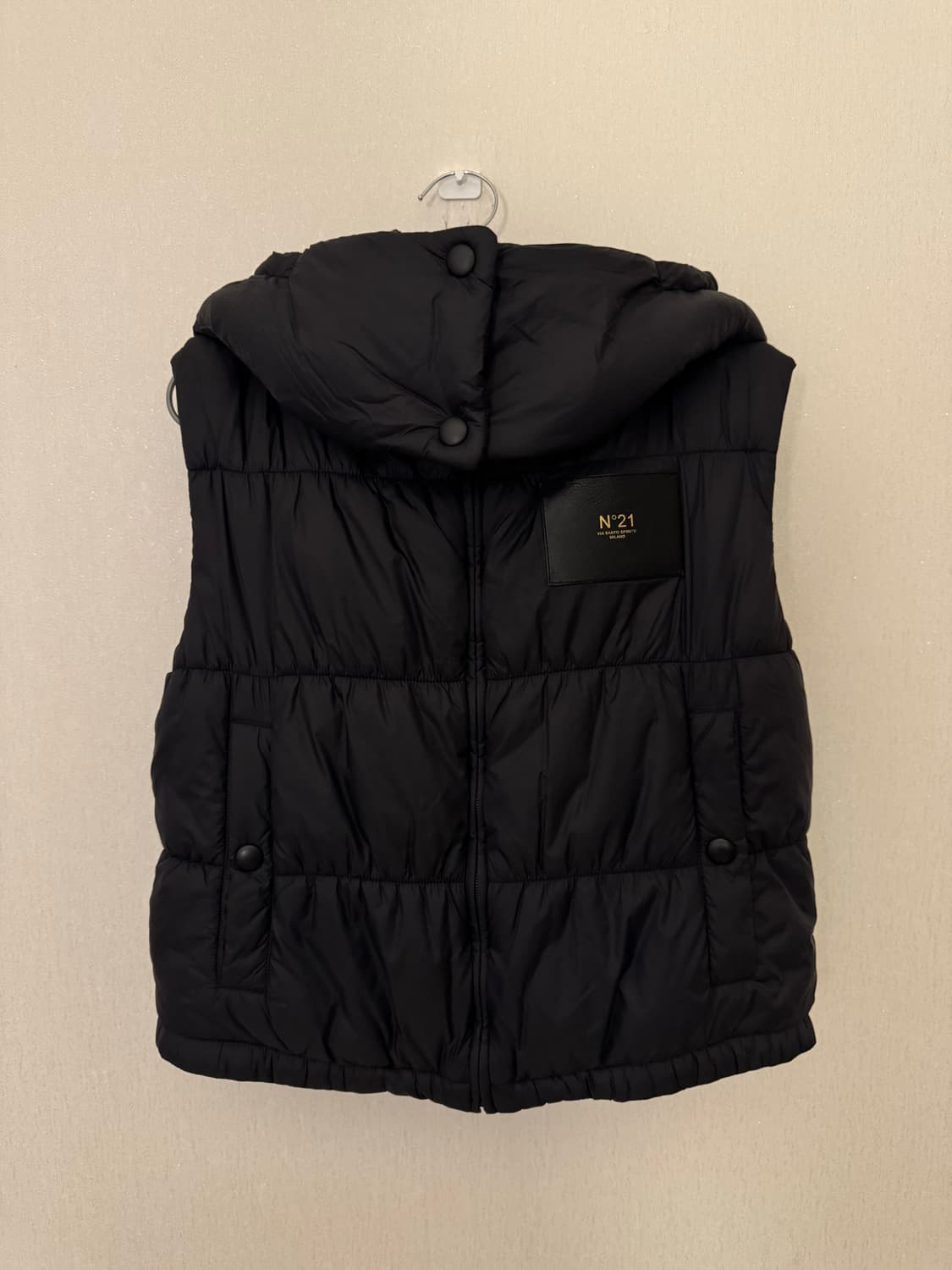 [N°21] 컬렉션 패딩 조끼 베스트 / 블랙 상품이미지1