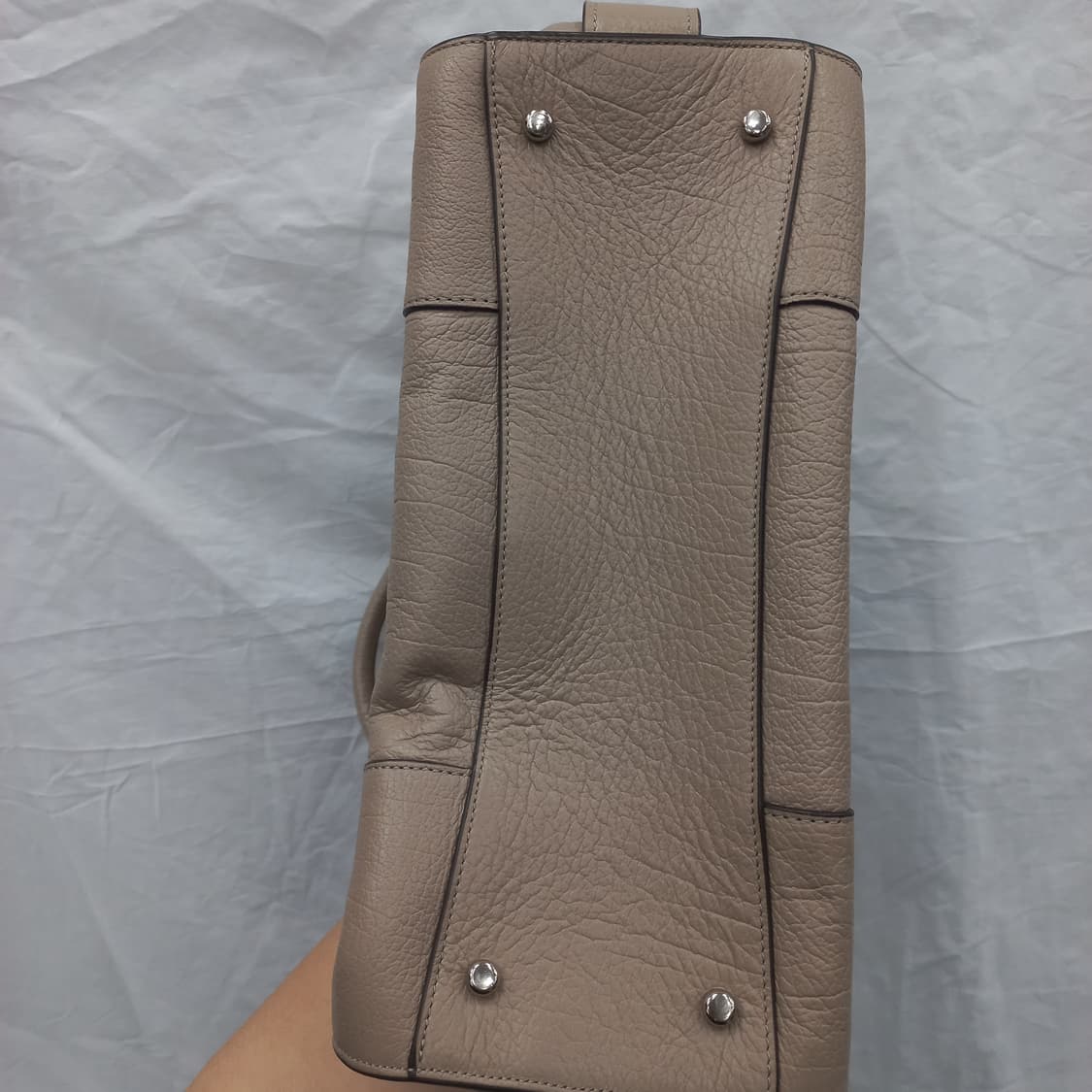 코치 가죽 토트백 베이지 상품이미지5