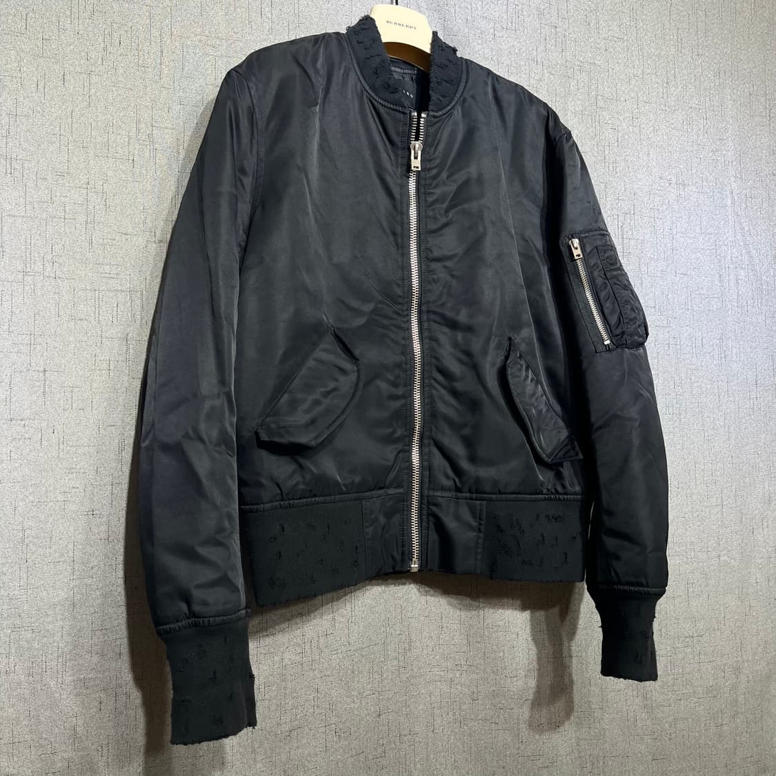 이로(IRO) SIGVALD 시그발드 항공점퍼 블랙 FREE 상품이미지3