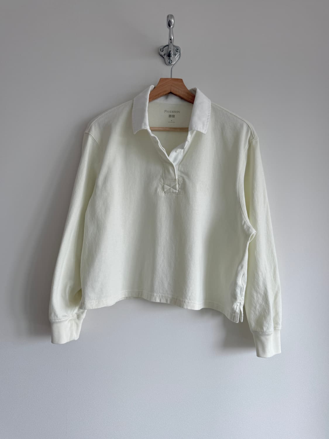 JW ANDERSON X UNIQLO 크롭 카라 롱슬리브 상품이미지1