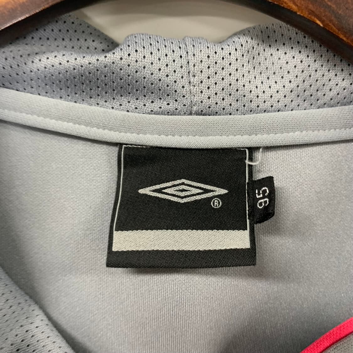 엄브로 사이드라인 그레이 후드 져지 상품이미지7