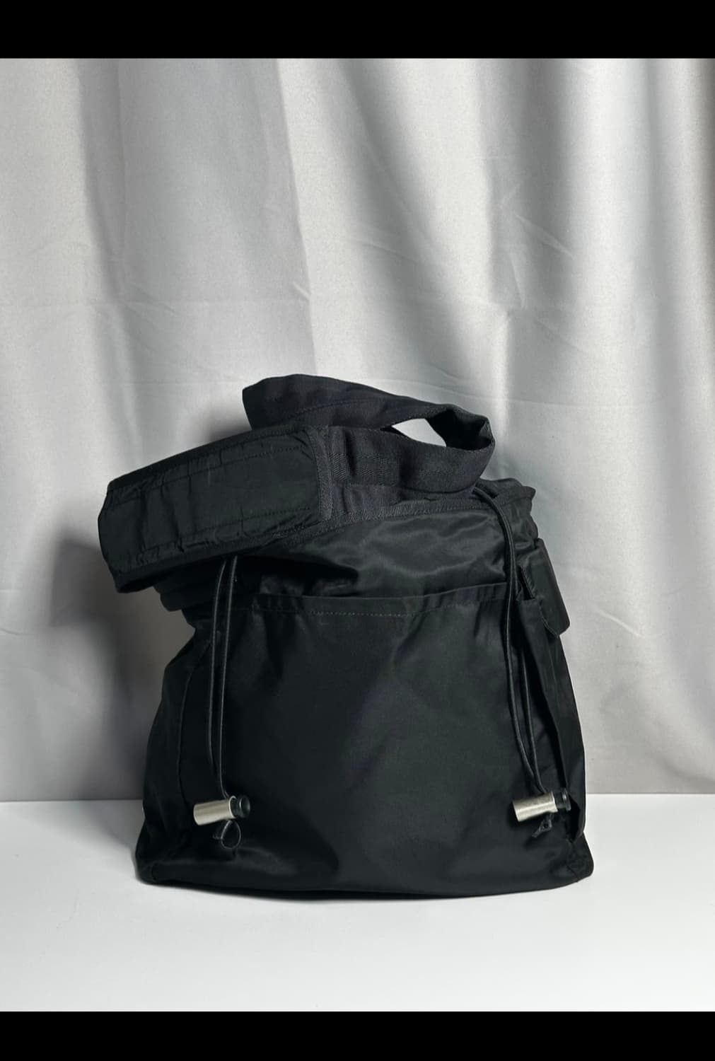 PRADA 프라다 나일론 드로스트링 크로스백 상품이미지6