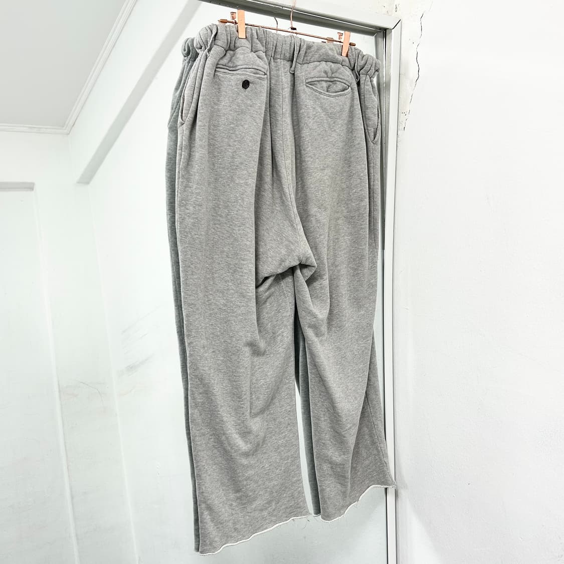 Sillage 실라주 서큘러 스웻 팬츠 상품이미지5