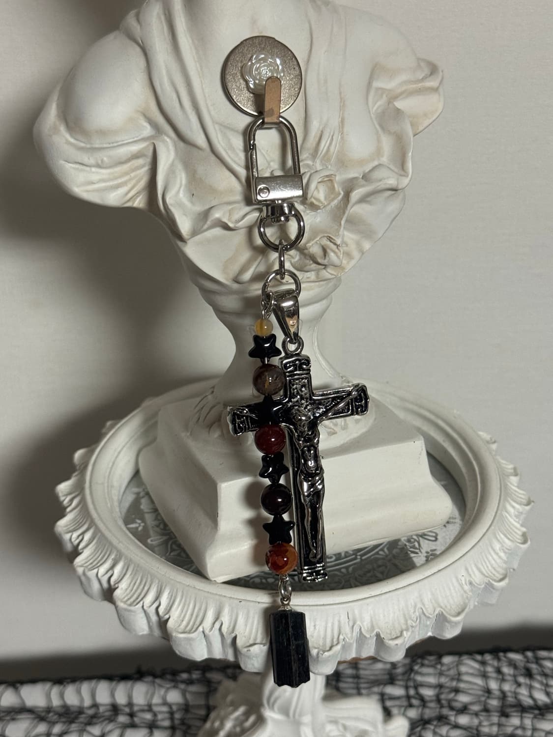 Brown cross gemstone keyring 탄원석 십자가 키링 상품이미지4