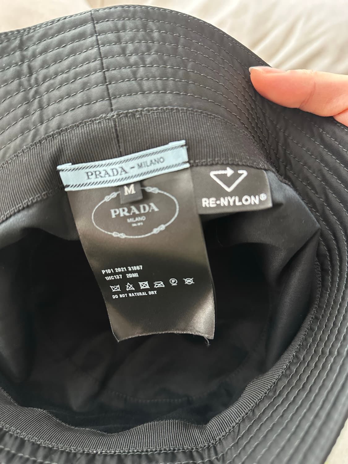 프라다 리나일론 버킷햇 M 상품이미지3