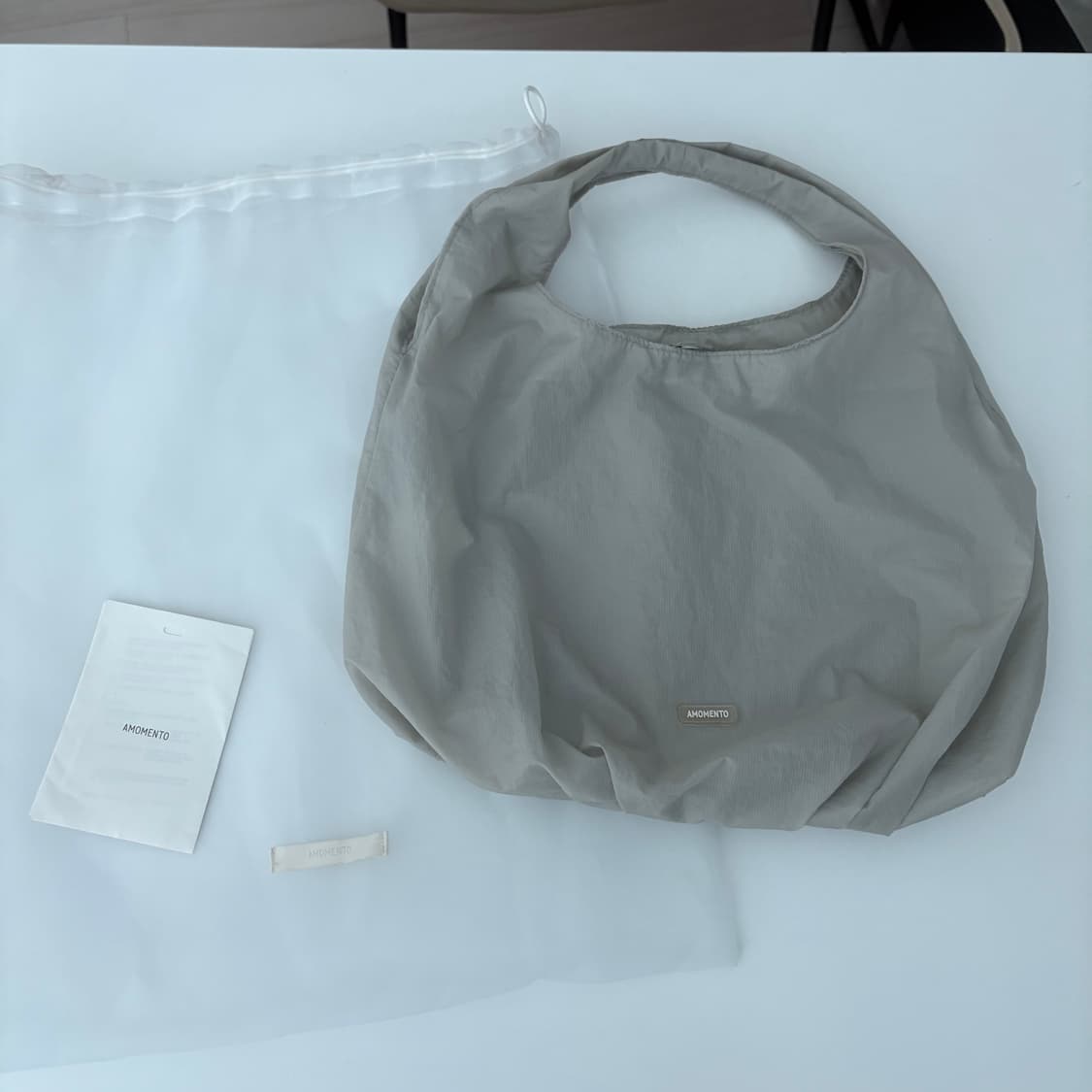 아모멘토 가방 백 그레이 색상 상품이미지6
