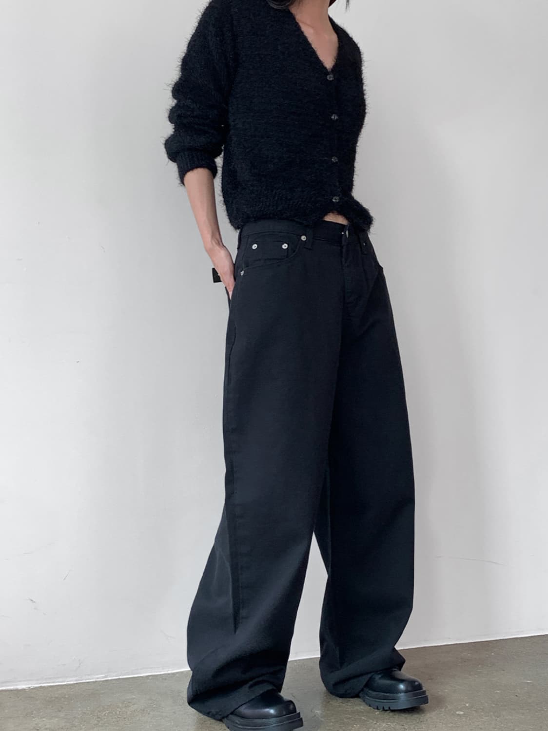 브이넥 검정 가디건 상품이미지3