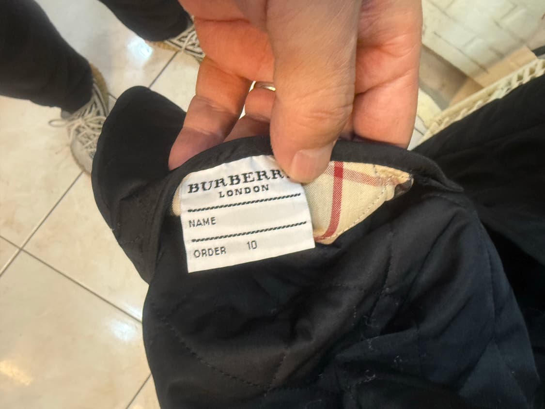 10/66-77 정품 버버리 누빔자켓 팝니다 상품이미지3
