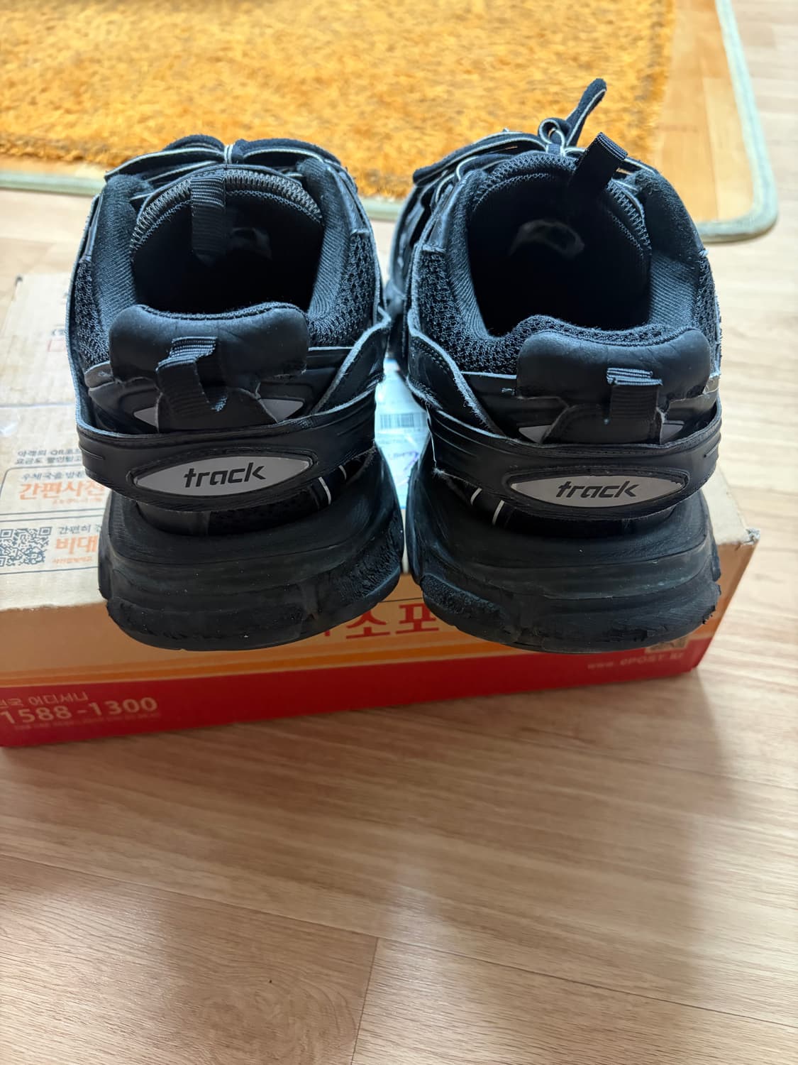 (정품,단품 42)발렌시아가 트랙슈즈 스니커즈 신발 블랙 상품이미지3