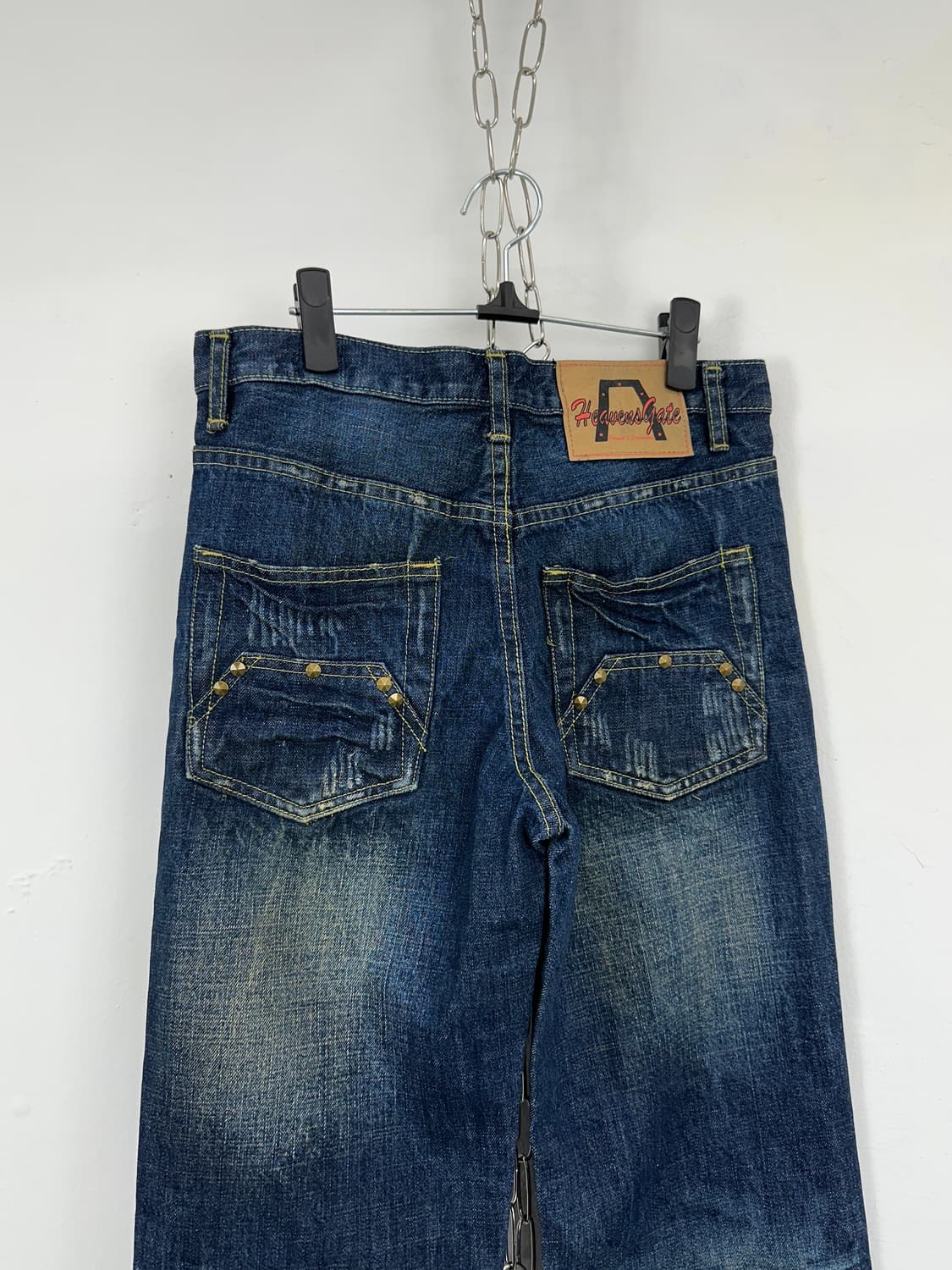 Studded Back Pocket Faded Denim Jeans 상품이미지9