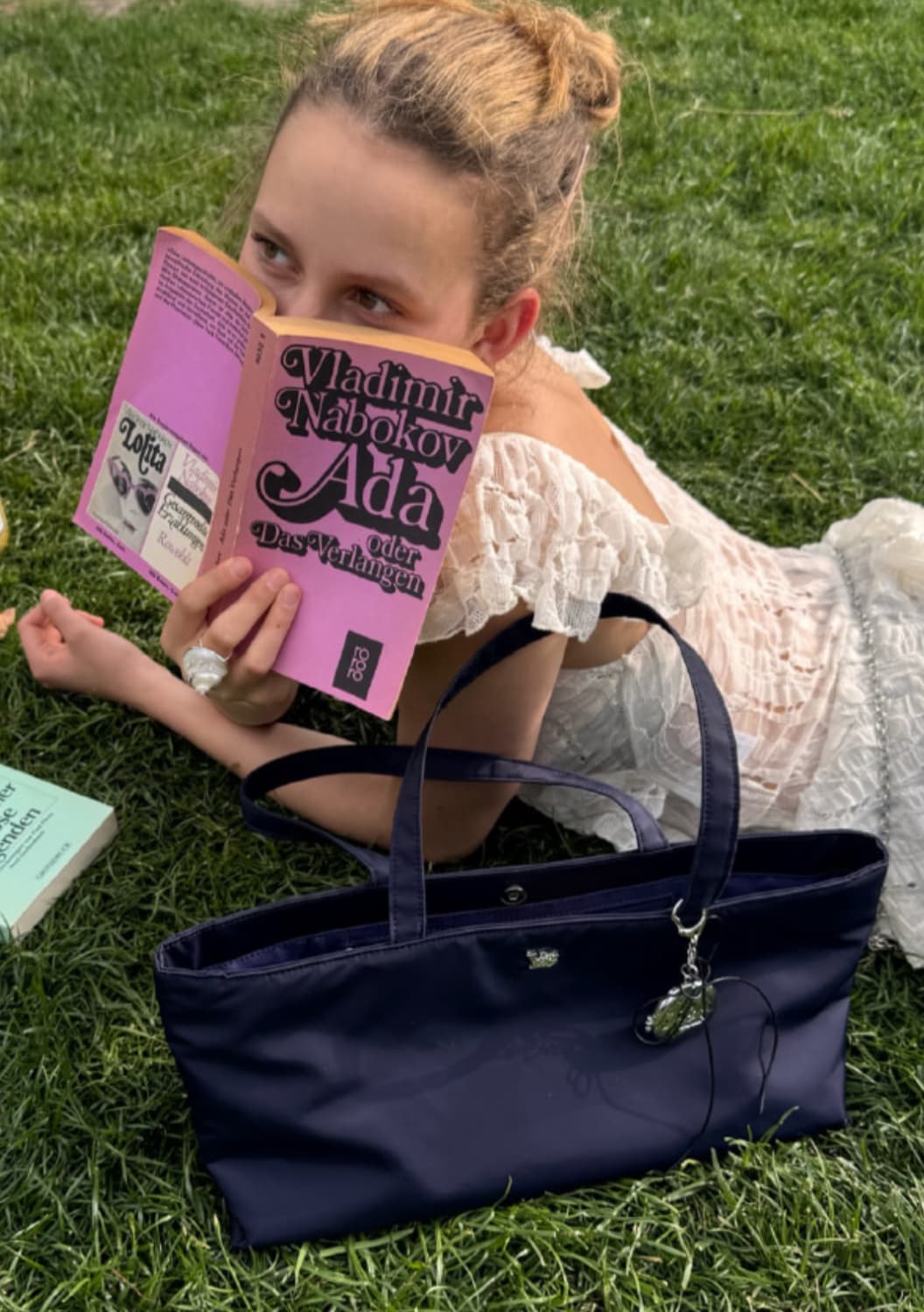 텍O 새상품) 아이세이예르 페이퍼 보트백 네이비 상품이미지1