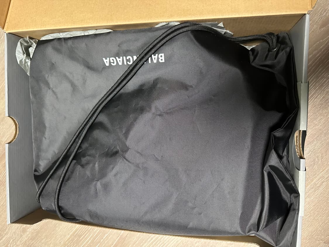 [42] 발렌시아가 카고 스니커즈 화이트 그레이 상품이미지3