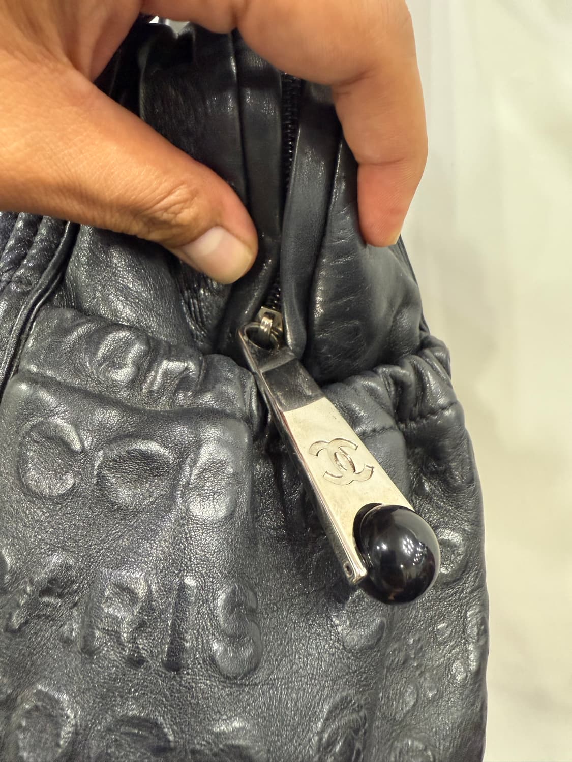 샤넬 블랙 송아지 가죽 뤼 캠본 엠보싱 언리미티드 숄더백 186762 상품이미지5