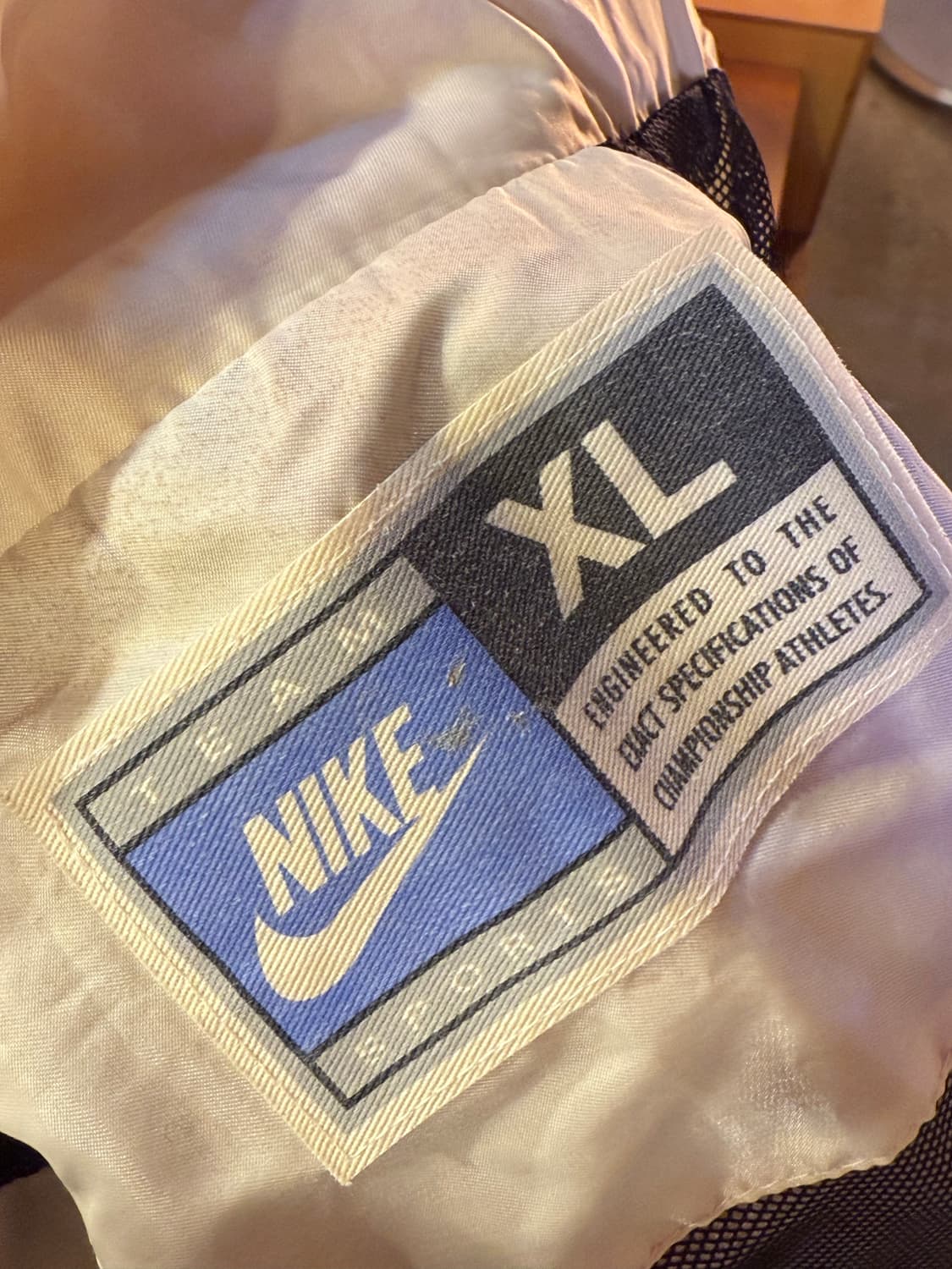 나이키 크림 단가라 바람막이 상품이미지4