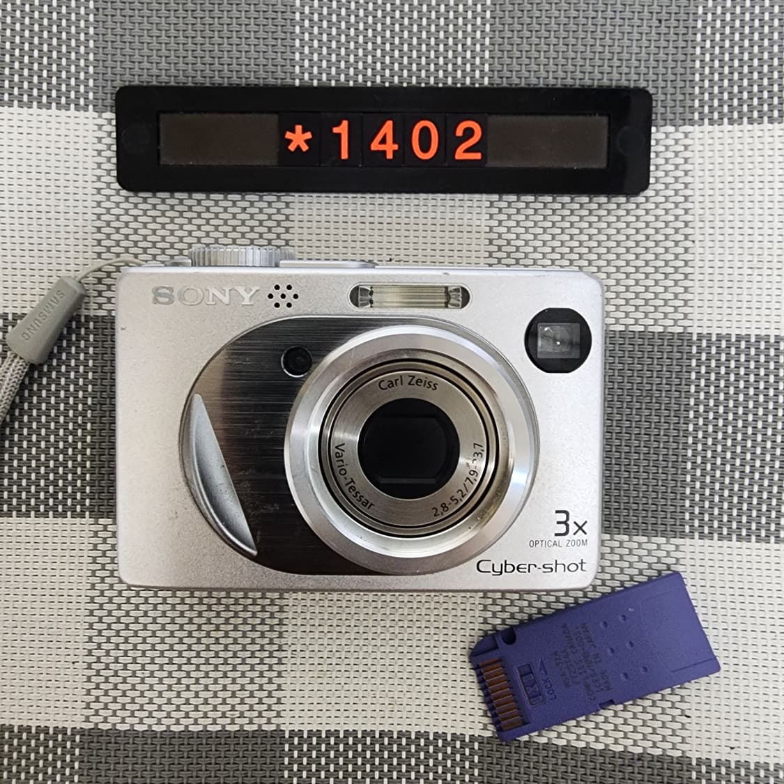 소니 사이버샷 DSC-W1 디지털카메라 실버바디 상품이미지1