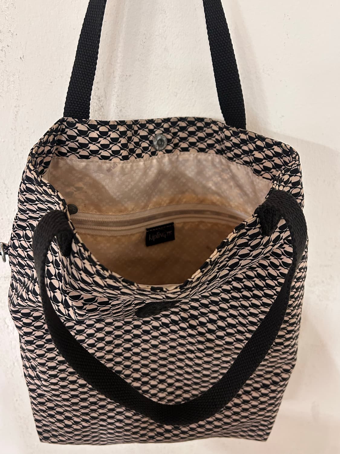 키플링 블랙 패턴 토트백 상품이미지5