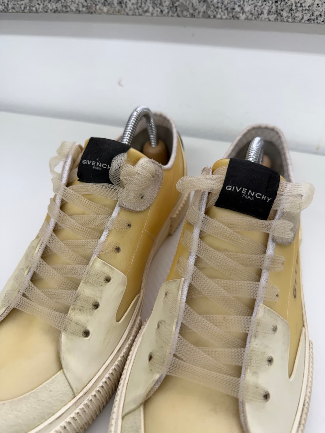 정품) 지방시 남성 캔버스 스니커즈 45 상품이미지4