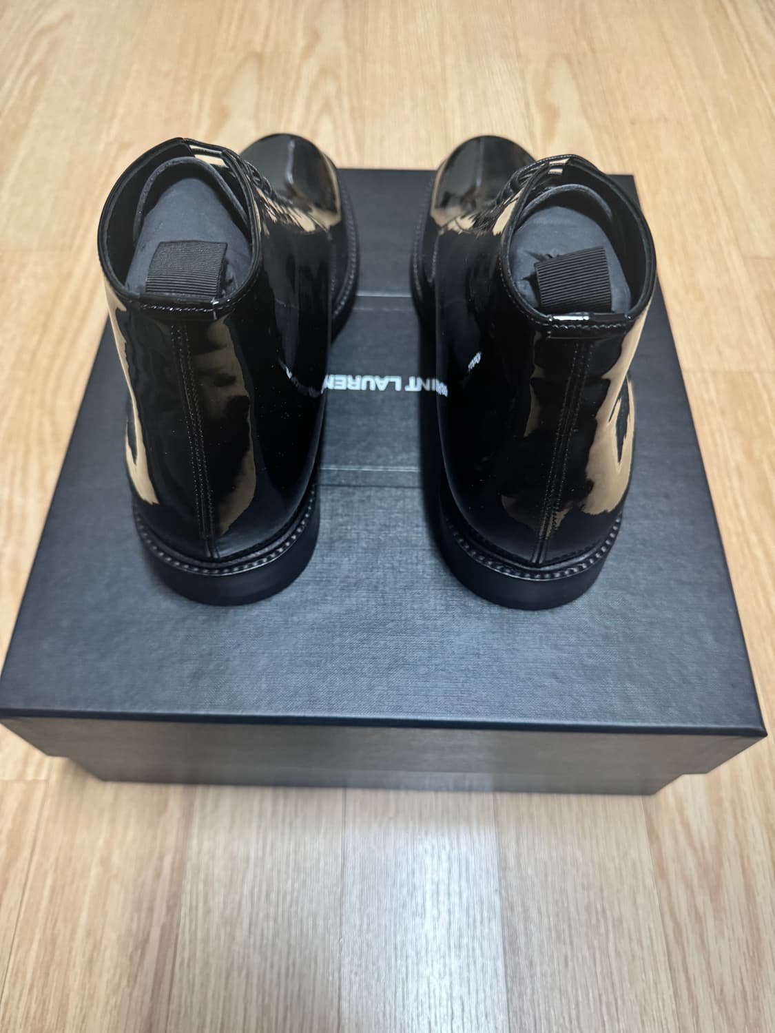 생로랑 아미 20 레이스업 부츠 상품이미지2