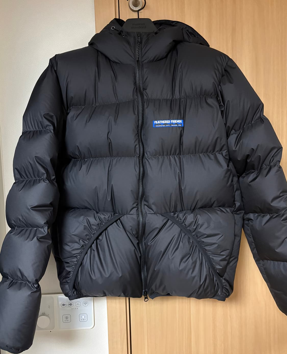 페더드프렌즈 헬리오스 블랙 L 상품이미지1