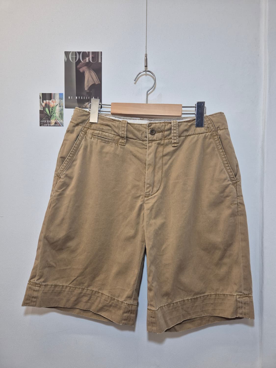 폴로 랄프로렌의 카키색 면 반바지
사이즈는 30 상품이미지1