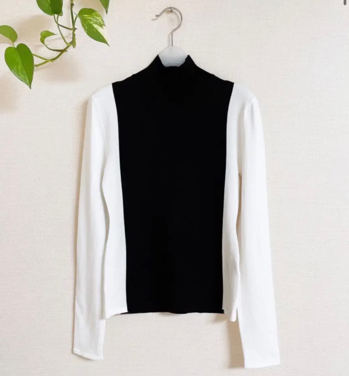 블러썸에이치컴퍼니 디 컬러블럭 니트 상품이미지1