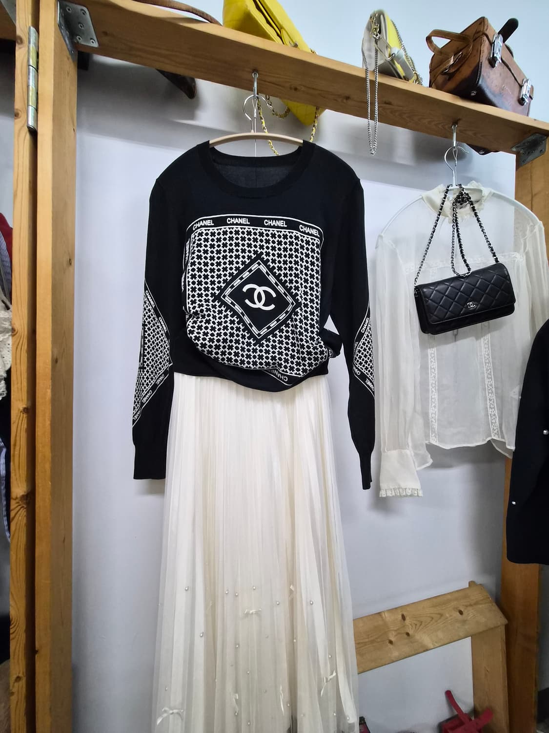 명품 면실크 라운드 얄상니트.진주 리본 샤 스커트 상품이미지1