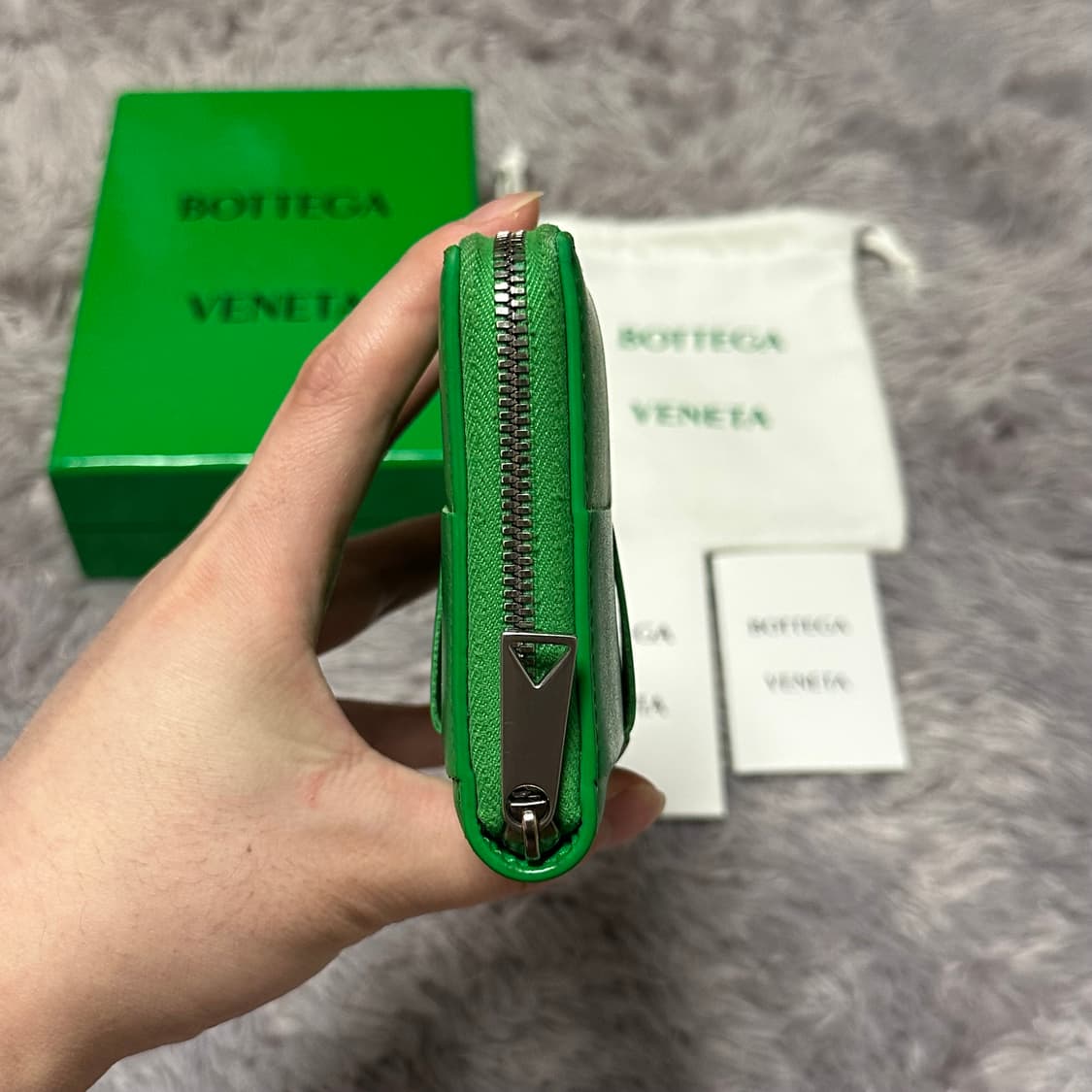 [풀구성] 보테가베네타 맥시 플랩 반지갑 그린 상품이미지4