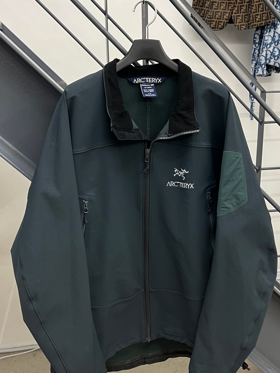 아크테릭스 감마 MX 소프트쉘 상품이미지2