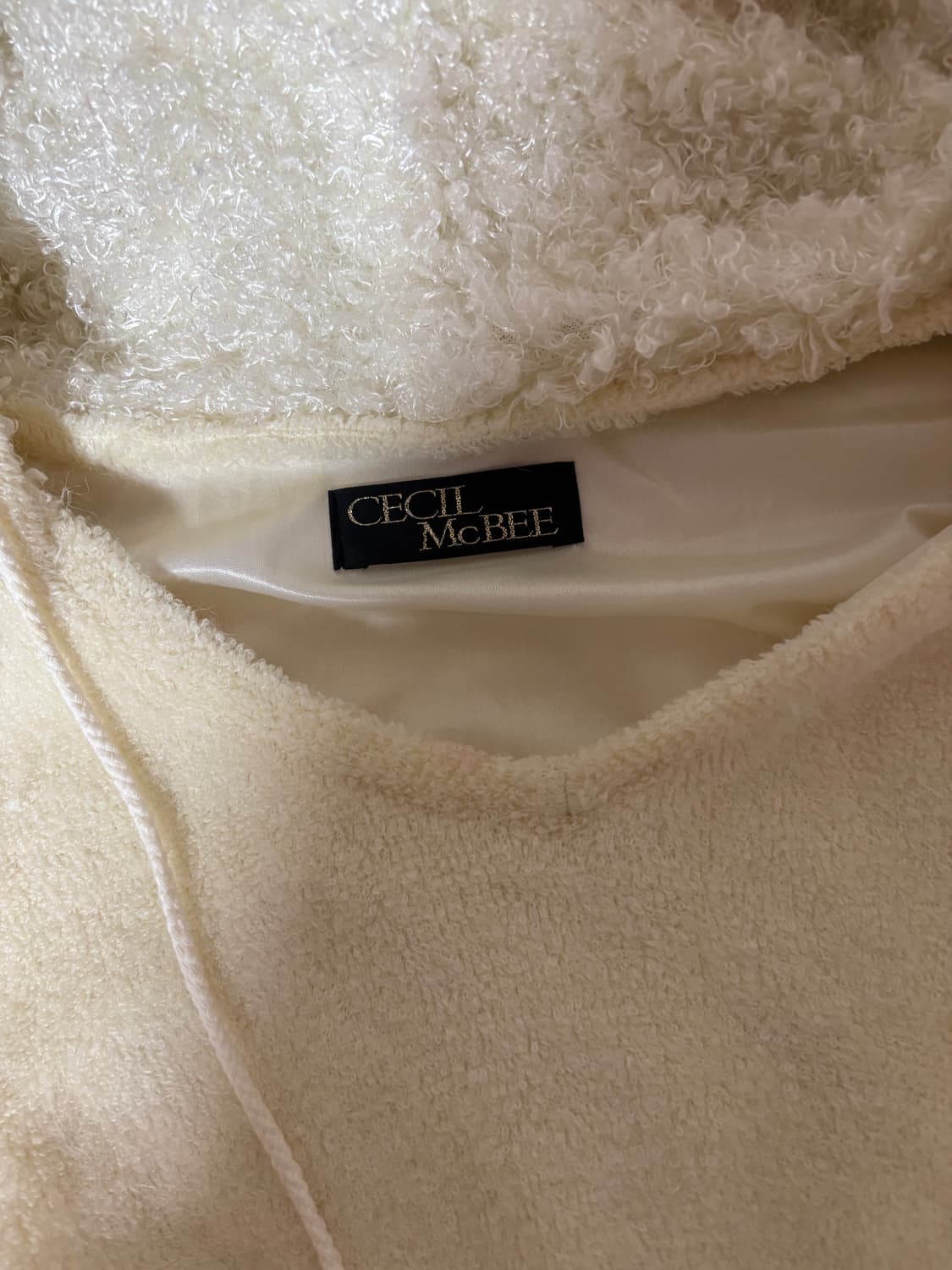 세실맥비 폼폼 달천깔 후드 니트 원피스 딱붙핏 상품이미지2