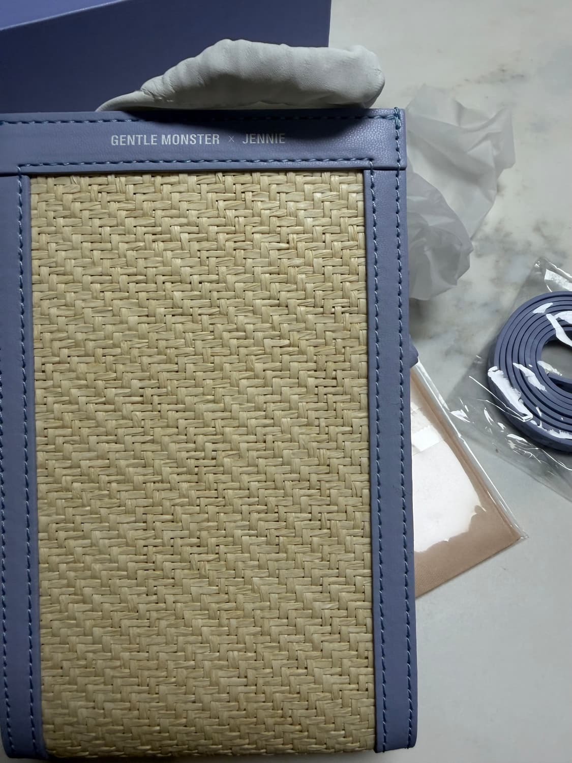 젠틀몬스터x제니 선글라스 케이스 새상품 상품이미지3