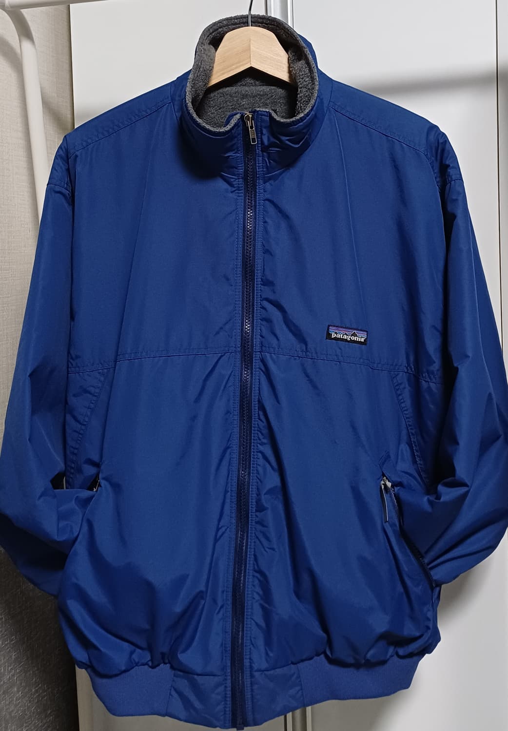 🇺🇸 [M] 파타고니아 쉘드 신칠라 봄버 자켓 - 블루 / 네온 상품이미지2