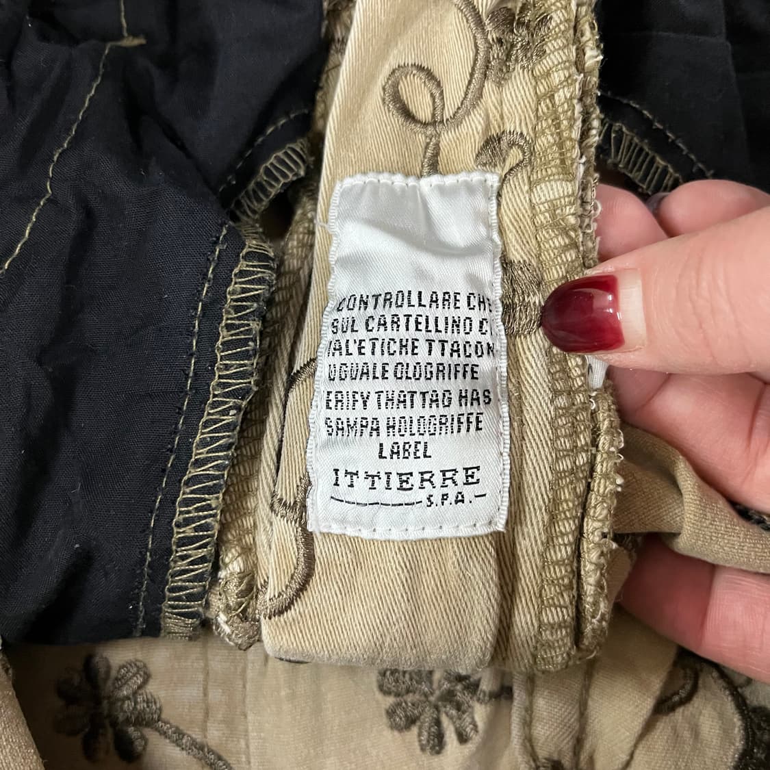 실측확인 베르사체 플라워자수 바지 0122M2 상품이미지3