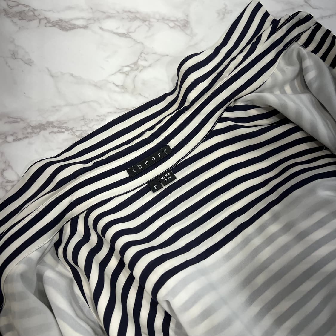 Theory 띠어리 실크 롱 블라우스 상품이미지10