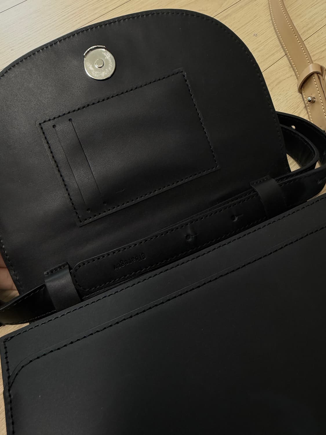 엘바테게브 미니백 아이보리/블랙 상품이미지7