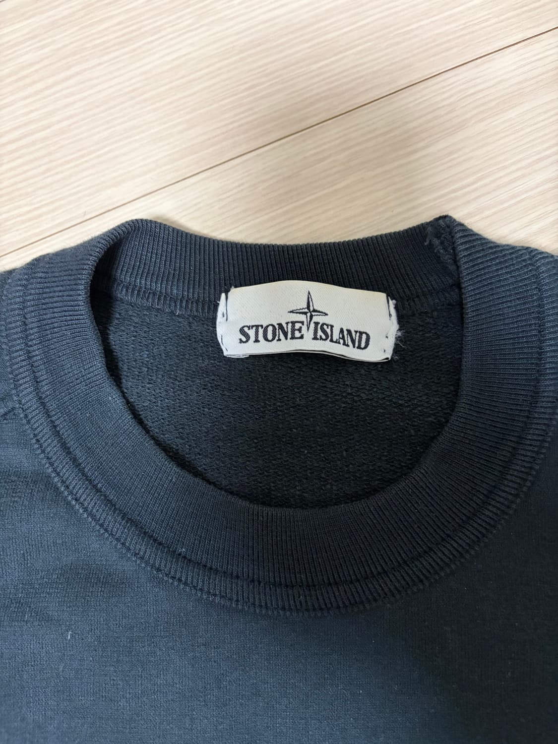 스톤아일랜드 블랙 포켓 맨투맨 s사이즈 상품이미지4