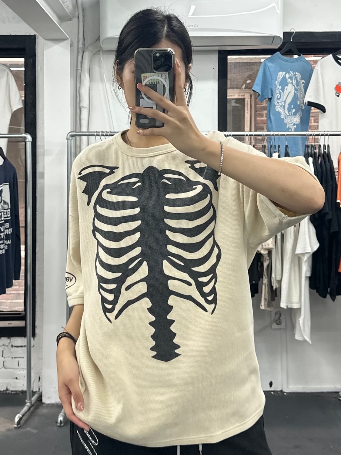 밴슨 레더 써멀 본 베이지 티셔츠 상품이미지1