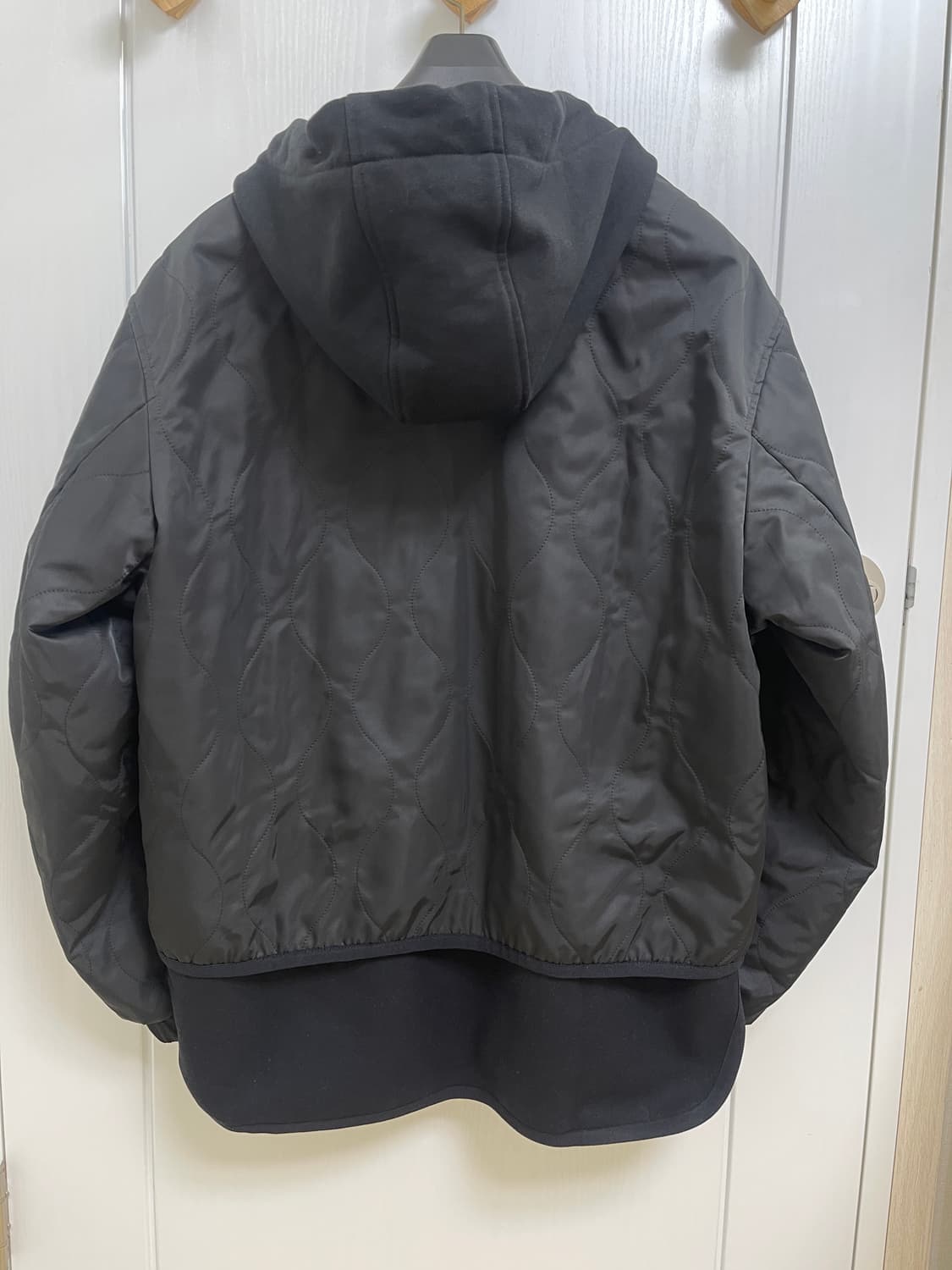 [거의 새것] 솔리드옴므 블랙 퀼팅 후드 집업 자켓 50사이즈 상품이미지2