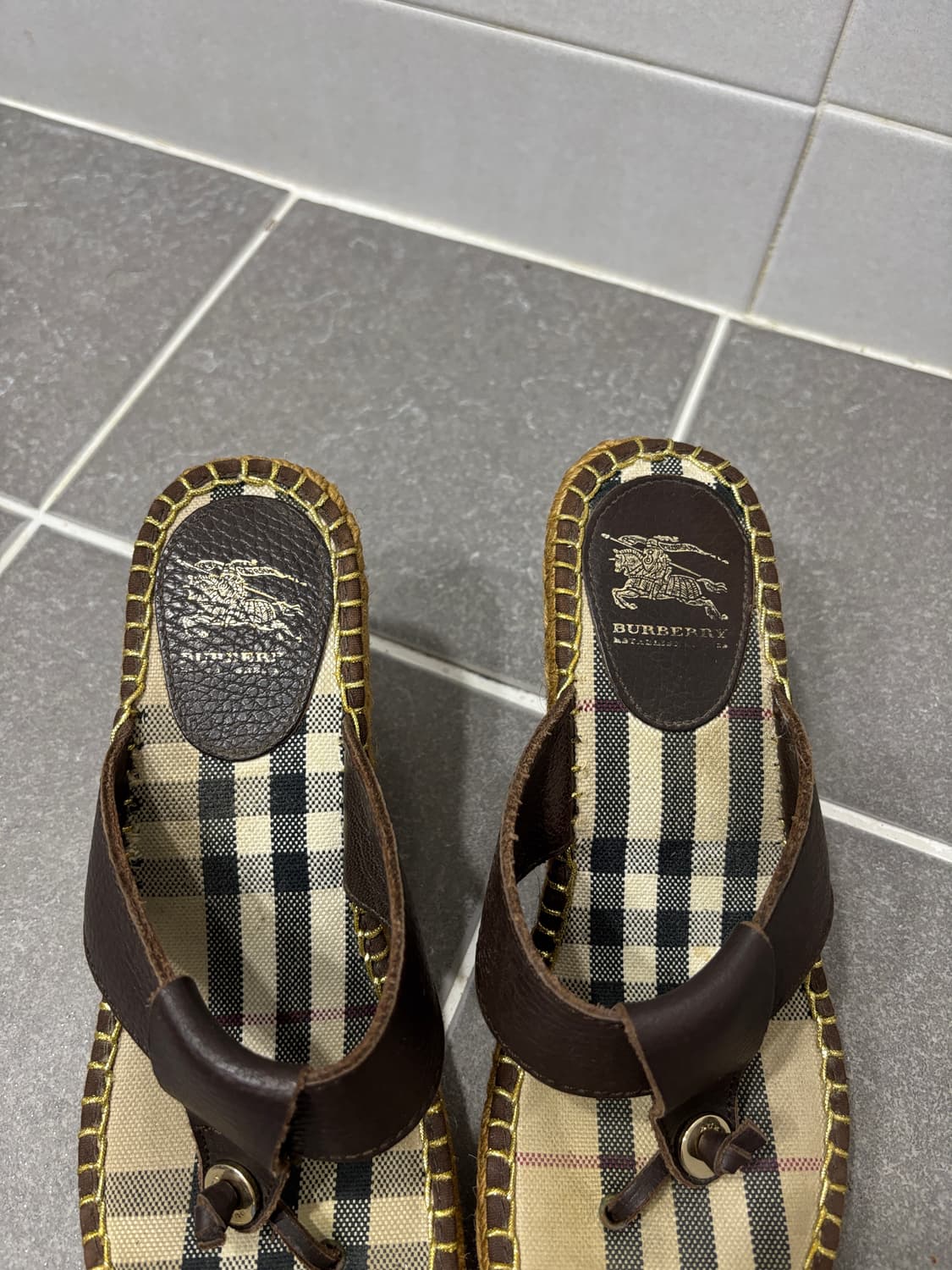 정품)버버리 웨지 뮬 상품이미지2