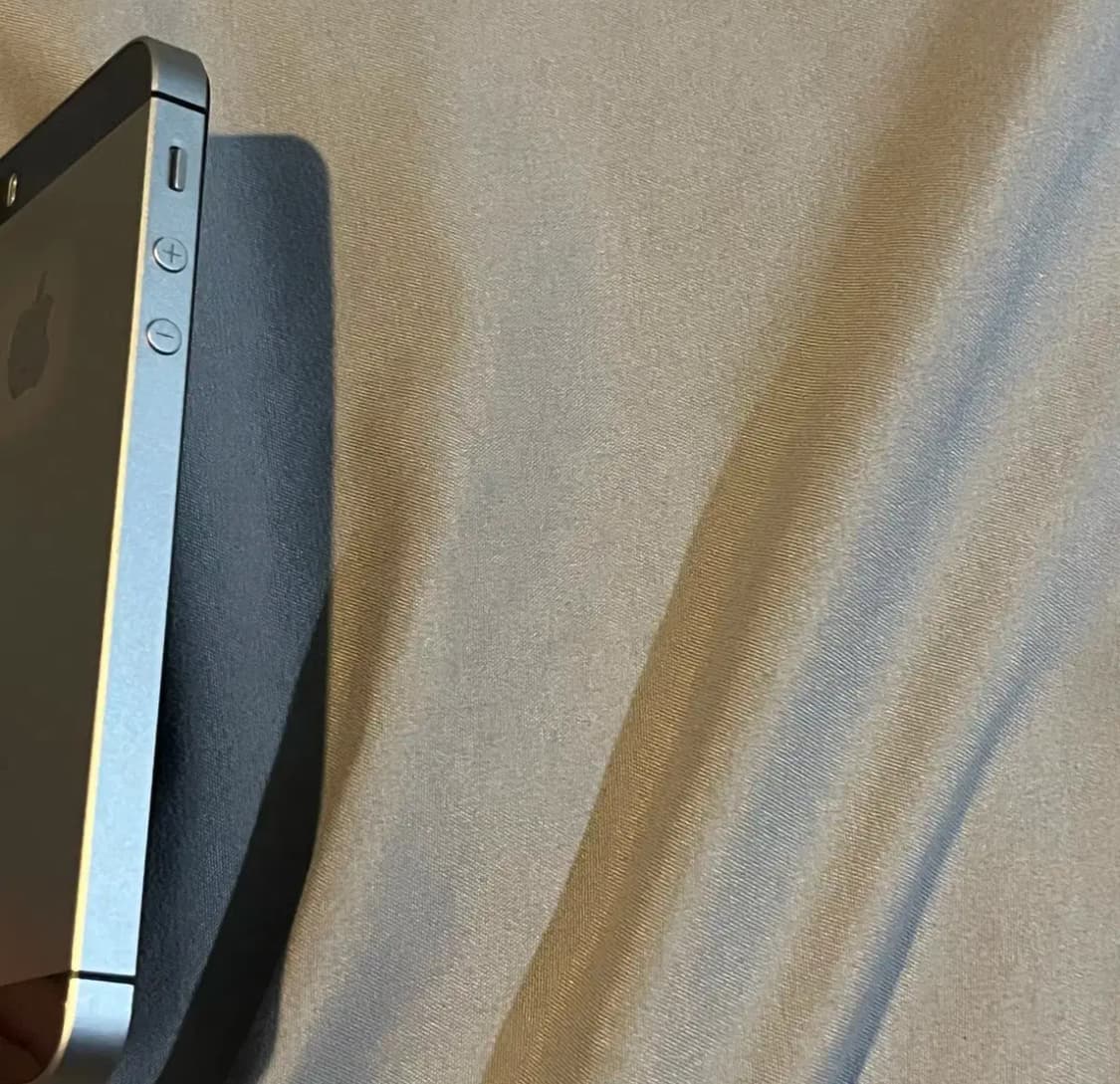 아이폰 se1 스페이스 그레이 32기가 상품이미지3