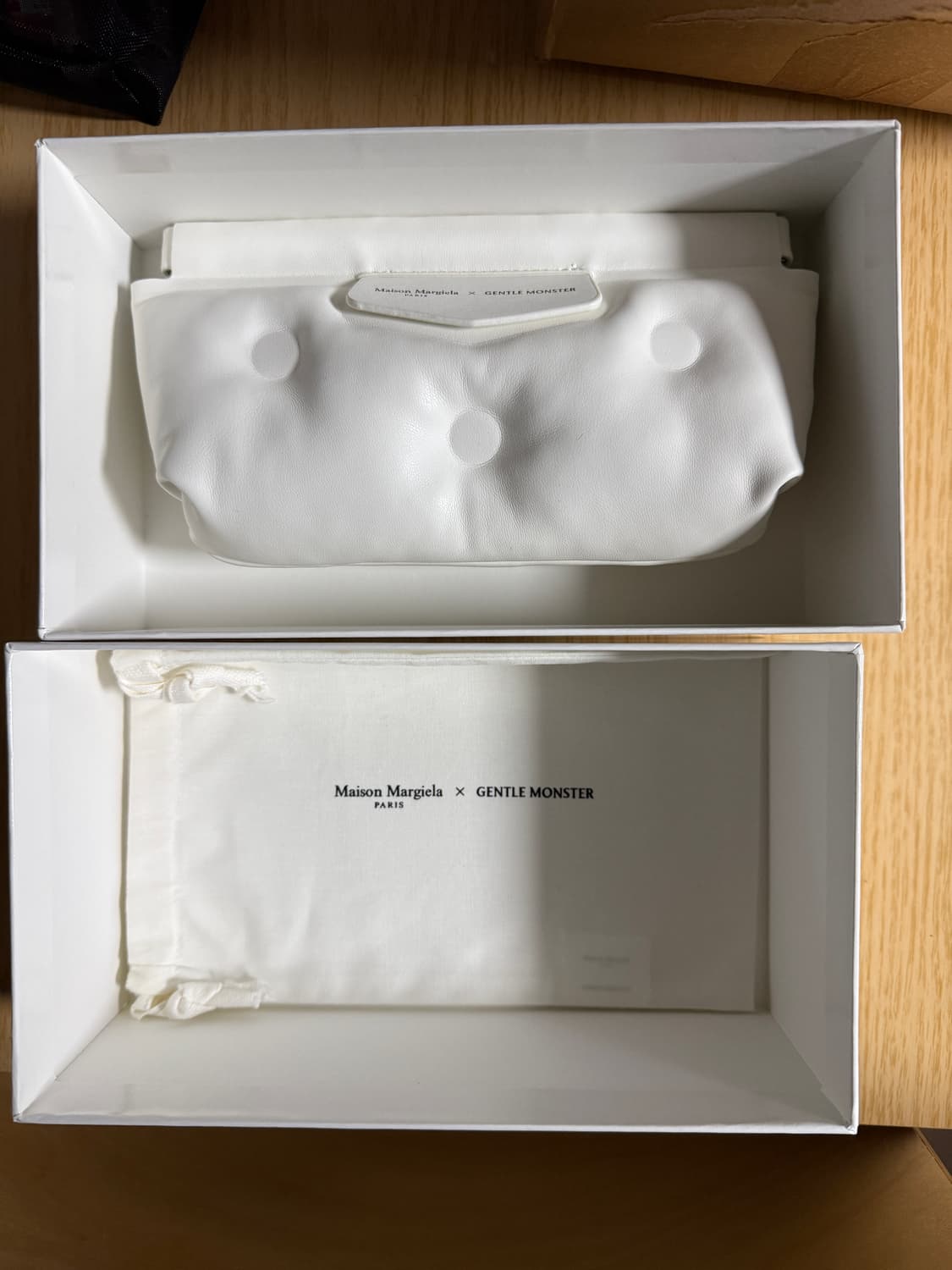 젠틀몬스터 메종마르지엘라 케이스 상품이미지1