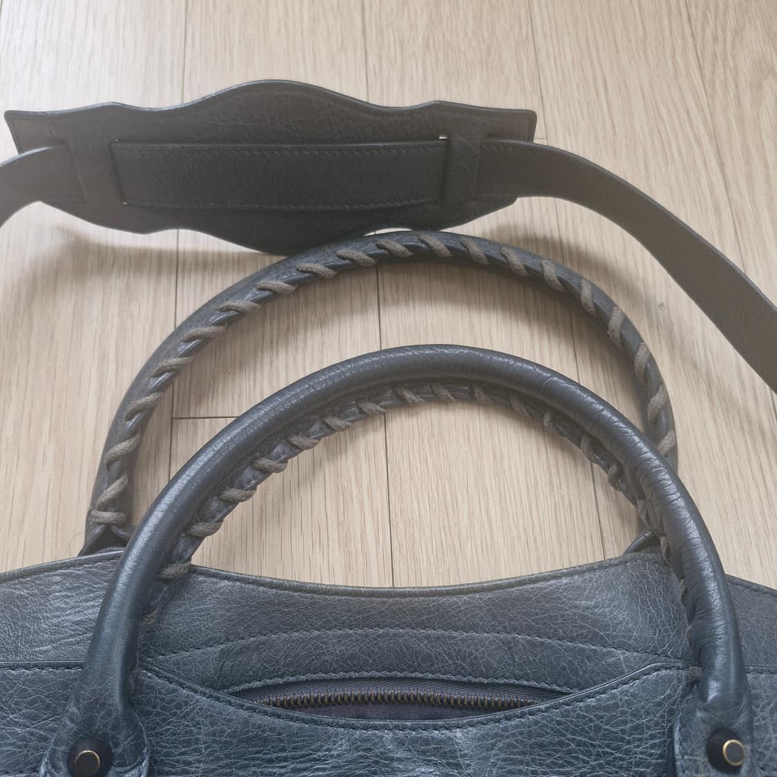 발렌시아가 모터백  상품이미지2