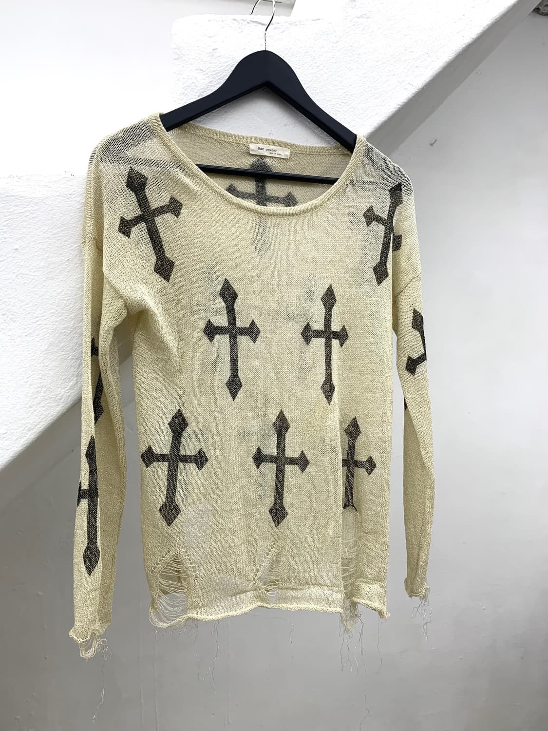 Cross detail distressed knit  상품이미지4