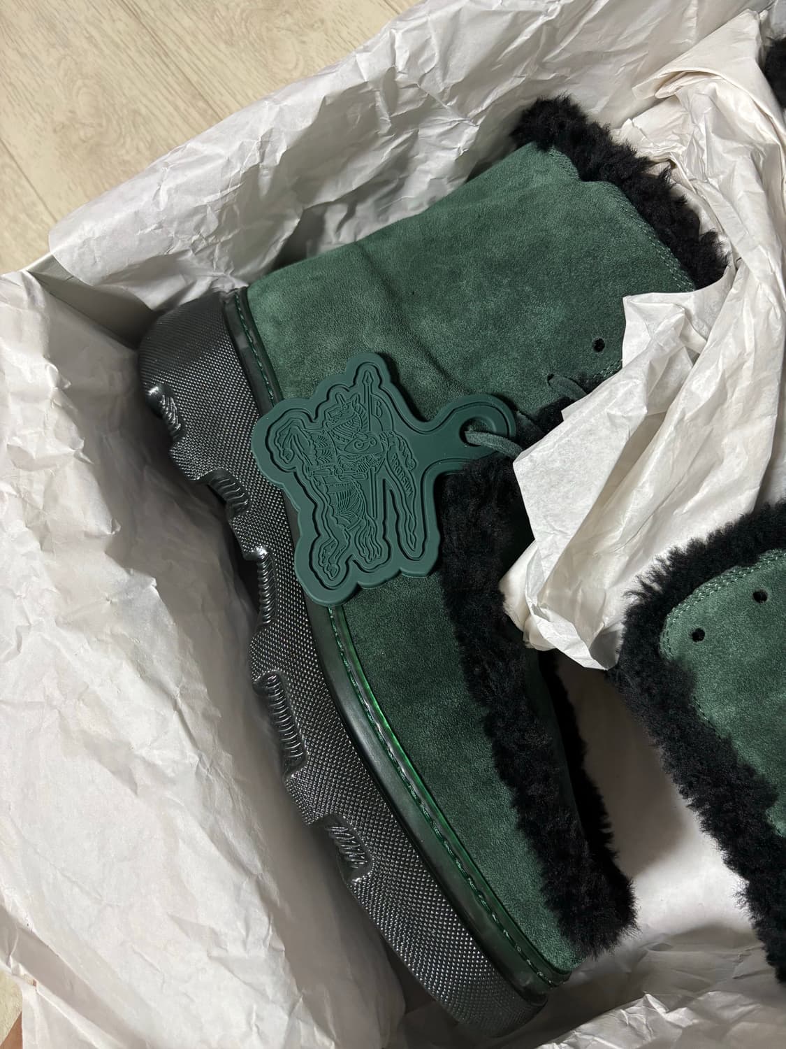 버버리 크리퍼 녹색 블랙 42.5 사이즈 새상품 상품이미지1