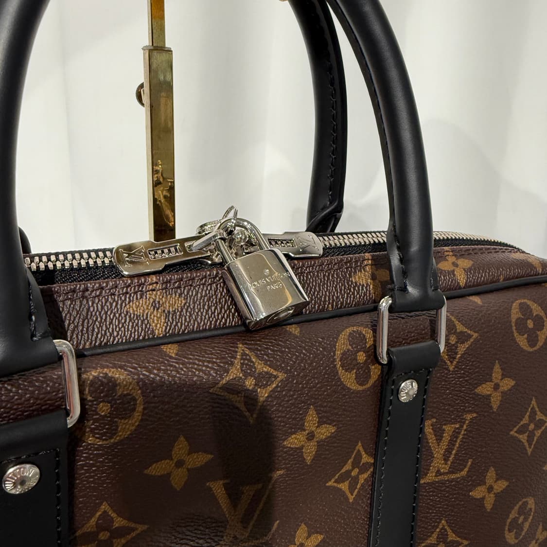 [정품] 루이비통 마카사르 포르트 도큐멍 보야주 PM 상품이미지6