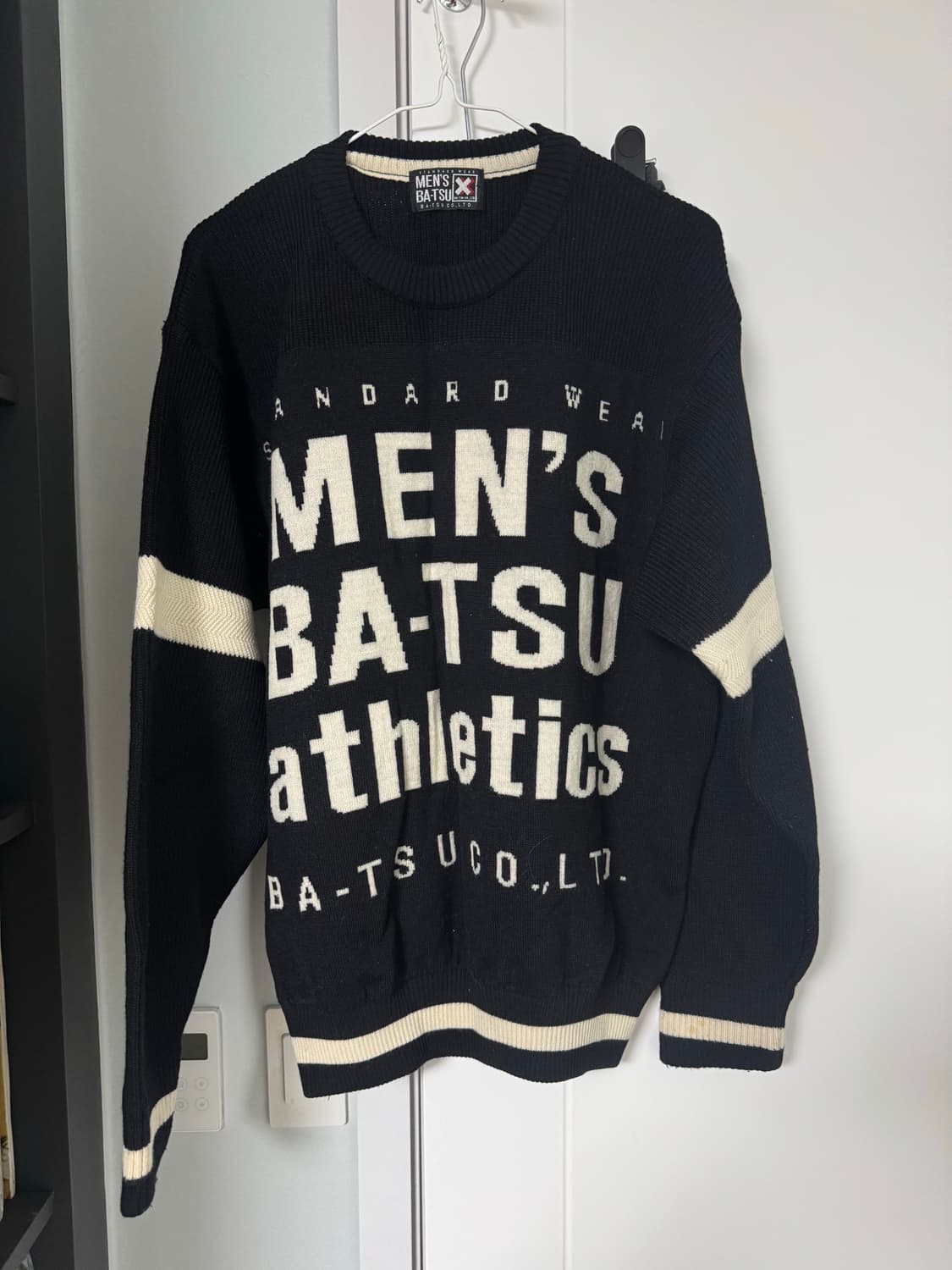 MEN'S BATSU 검정색 니트 스웨터 상품이미지1