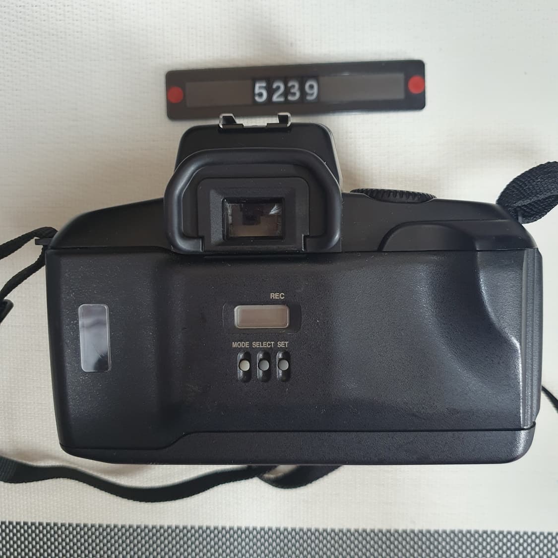 캐논 EOS 750 QD 필름카메라 35~70 줌렌즈 장착 상품이미지4