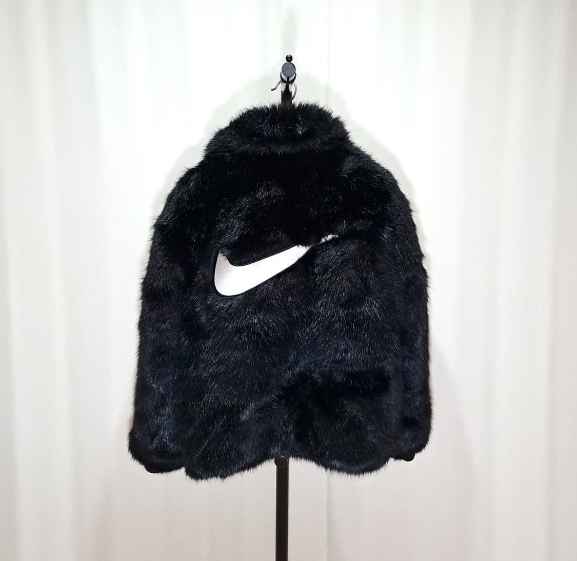 (택포) 나이키 x 앰부쉬 리버시블 포우 퍼 코트 블랙 M B93 상품이미지3